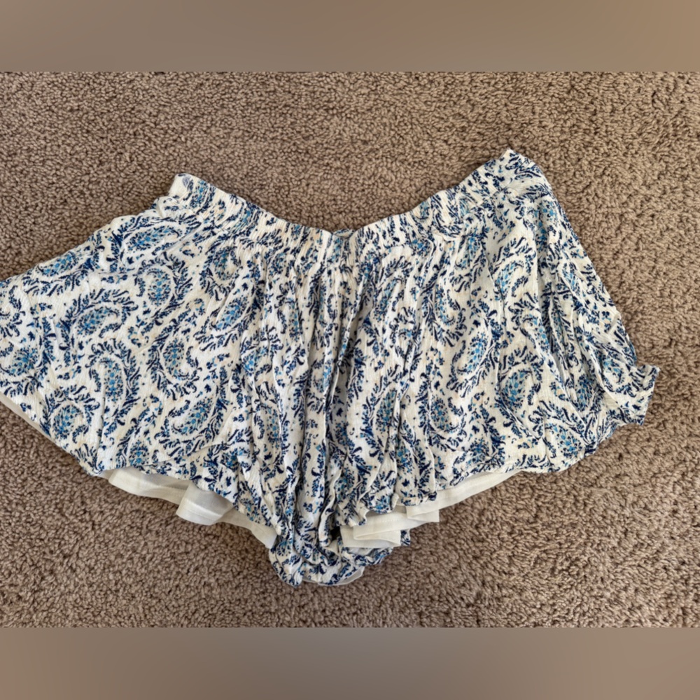 Altar’d State Blue and White Paisley Women's Skort